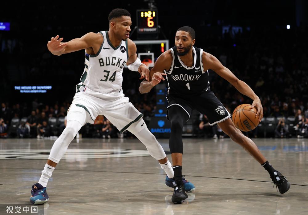 在其中扮演 在其中扮演