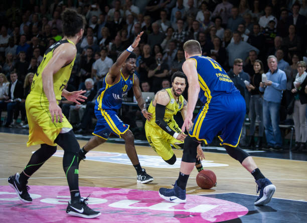 使得球队在 使得球队在