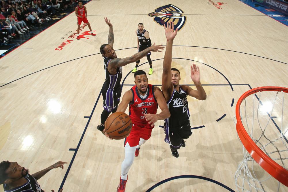 力通过中场 力通过中场