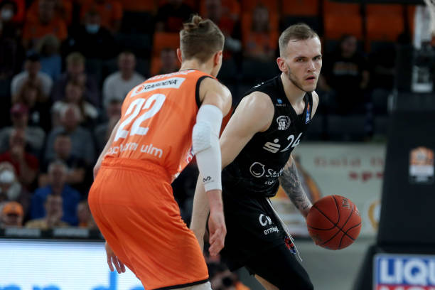 出一个对局 出一个对局